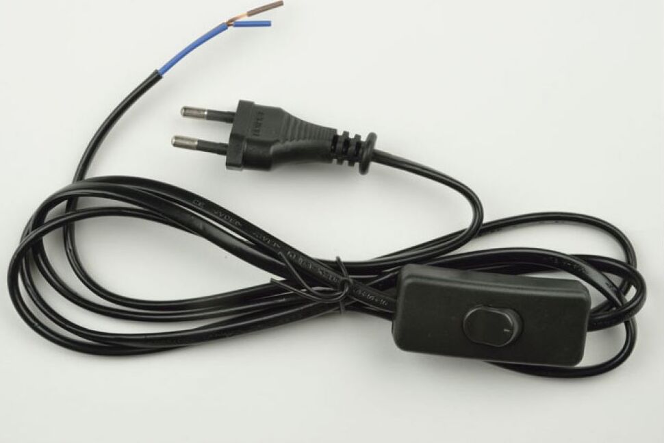 Сетевой шнур с вилкой и выключателем UNIEL (UL-00004429) UCX-C10/02A-170 BLACK