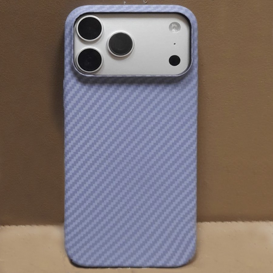 Пластиковая накладка Gabbeen Carbon с Magsafe Magnetic для Apple iPhone 17 Pro Max/18 Pro Max голубой