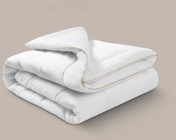 VEROSSA 935718 Hotel Line Одеяло 200/220 Royal