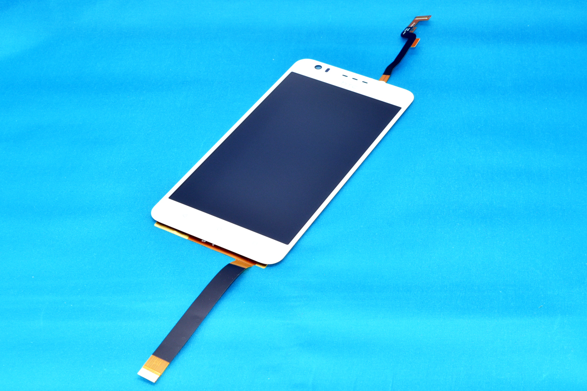 Дисплей для HTC Desire 825 белый