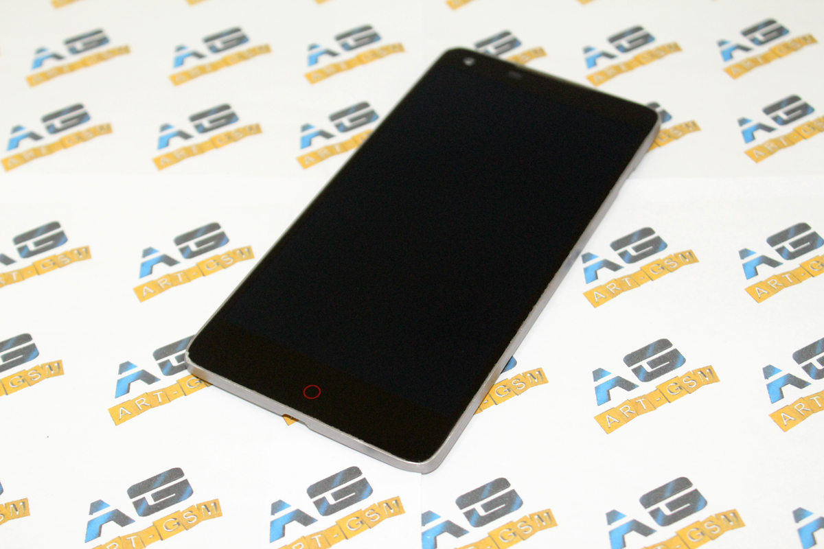 Дисплей для Zte Nubia Z5S белый