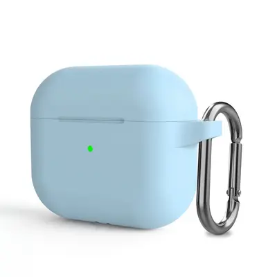 Силиконовый чехол с карабином для Apple AirPods 3 светло-голубой